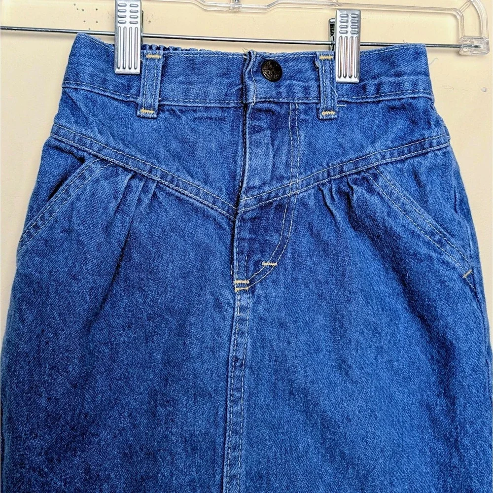 Vintage OshKosh B'Gosh 80s Denim Jean Skirt Made in USA Girls Size 4/5